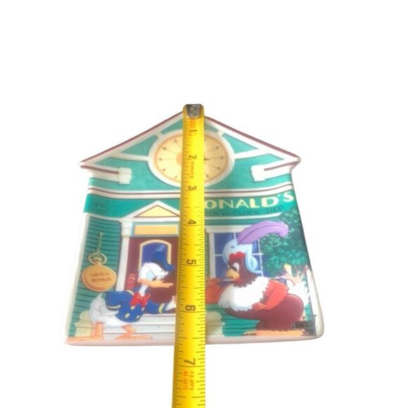 Vintage Disney Retired Donald’s Watch and Clock Shop Mickey’s Village House Plaq - Picture 5 of 6